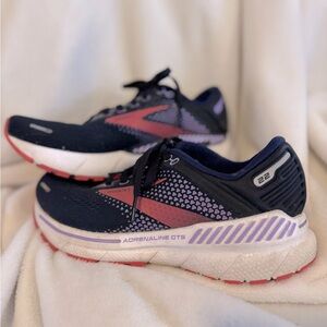 Brooks Adrenaline GTS 7.5